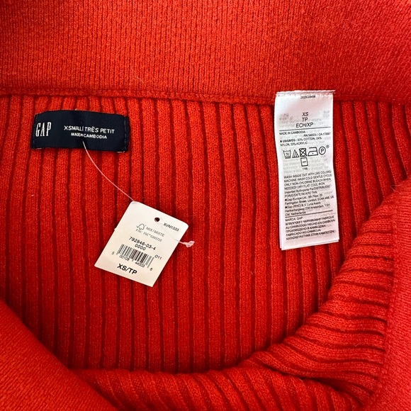 🏷️ NWT GAP CashSoft Rib Midi Sweater Skirt. Cornucopia Red. Size XS - Picture 3 of 5